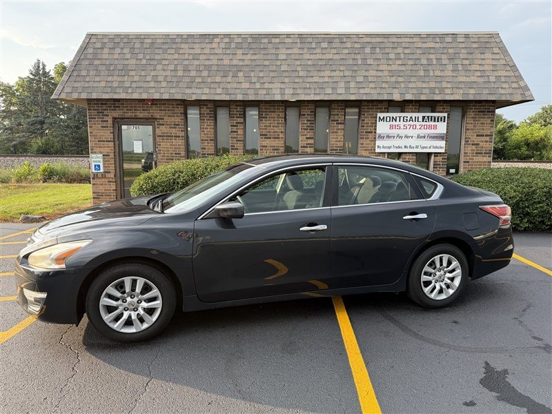 Used 2014 Nissan Altima 2.5 S FWD image 1