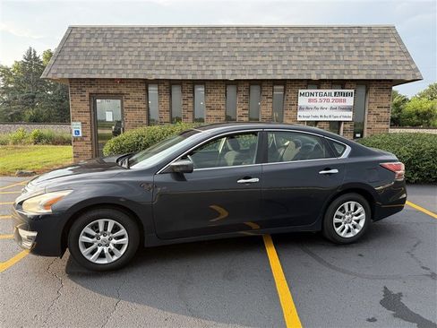 Used 2014 Nissan Altima 2.5 S FWD image 1
