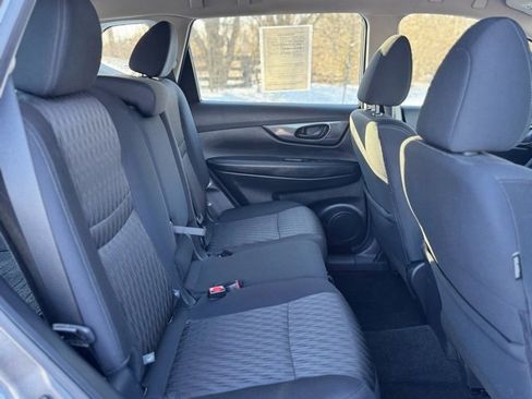 Used 2020 Nissan Rogue S image 17