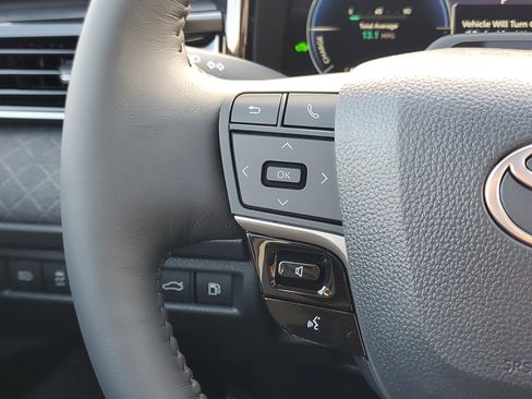 Used 2026 Toyota Camry XLE image 24