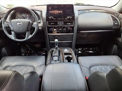 Used 2022 Nissan Armada Platinum w/ Captain's Chairs Package RWD image 17