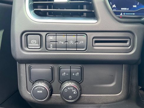 Used 2022 Chevrolet Tahoe LT RWD image 18