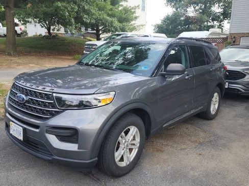 Used 2021 Ford Explorer XLT AWD/4WD image 1