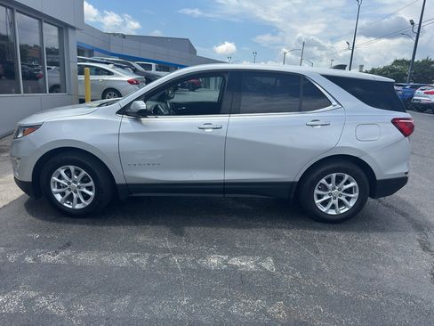 Used 2020 Chevrolet Equinox LT w/ Driver Convenience Package FWD image 5