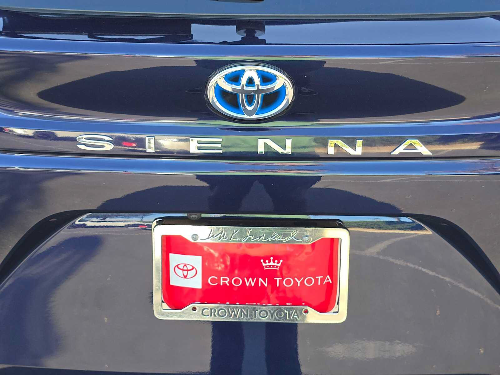 Used 2023 Toyota Sienna Platinum FWD image 14