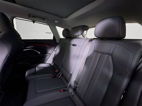 New 2025 Audi Q5 Premium Plus image 24