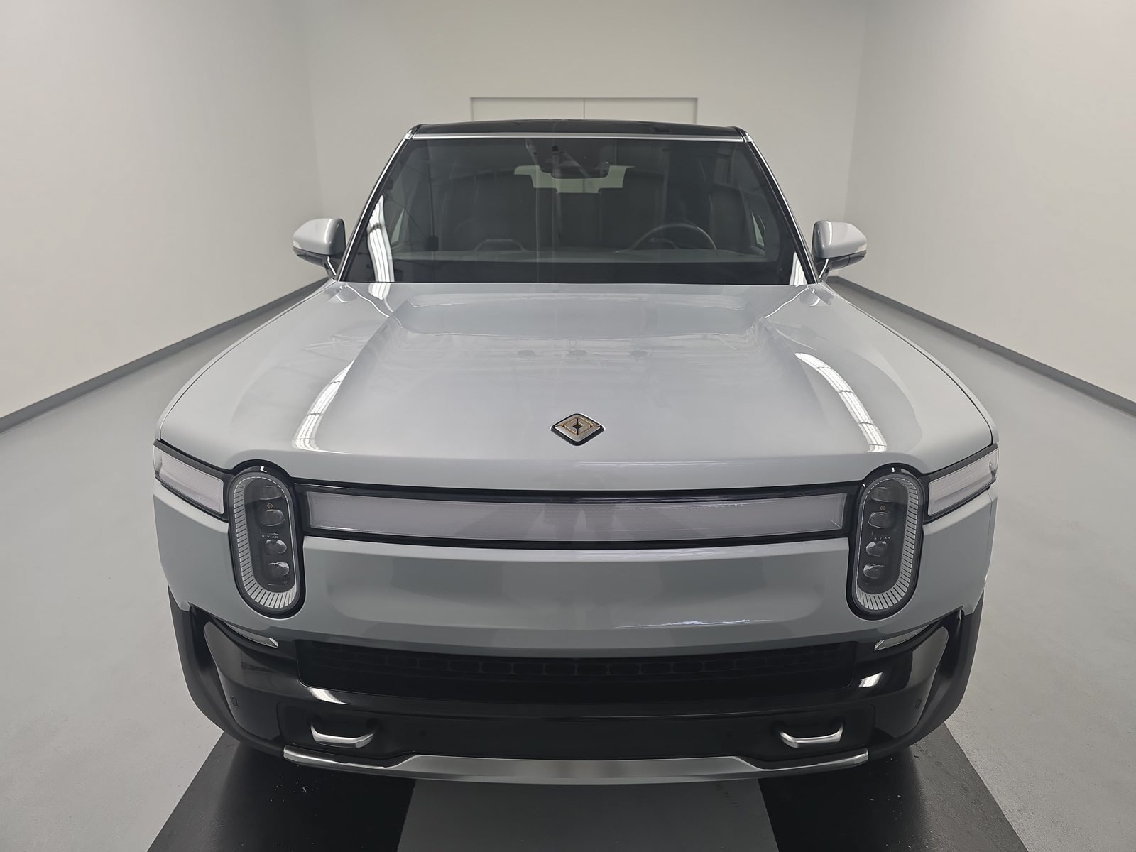 Used 2023 Rivian R1S Adventure Quad AWD/4WD image 8
