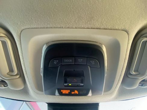 Used 2025 Toyota Corolla LE FWD image 24