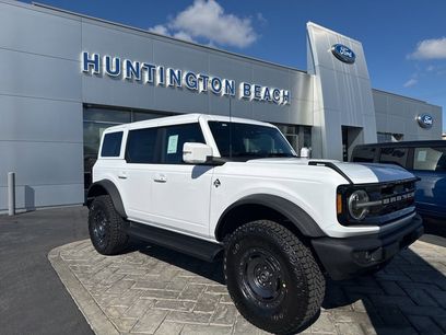 New 2025 Ford Bronco Outer Banks w/ Sasquatch Package