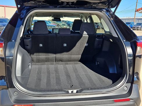 Used 2024 Toyota RAV4 LE image 6