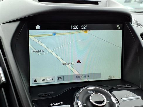 Used 2018 Ford Escape Titanium w/ Ford Safe & Smart Package image 5