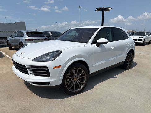 Certified 2022 Porsche Cayenne Platinum Edition AWD/4WD image 1