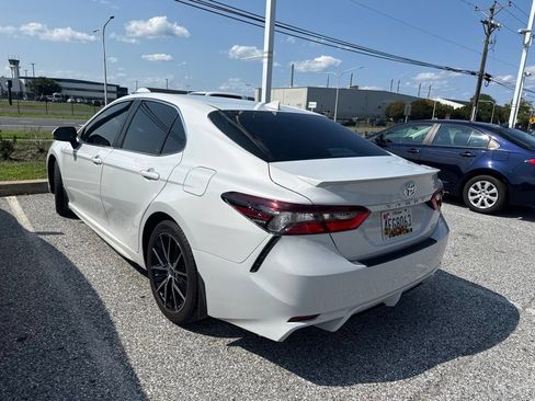 Used 2023 Toyota Camry SE w/ Cold Weather Package FWD image 8