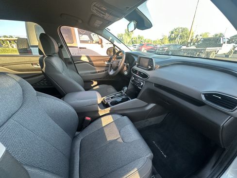 Used 2019 Hyundai Santa Fe SE FWD image 5
