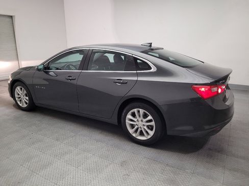 Used 2018 Chevrolet Malibu LT w/ Driver Confidence Package FWD image 3