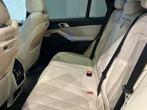 Used 2022 BMW X5 xDrive40i w/ M Sport Package AWD/4WD image 29