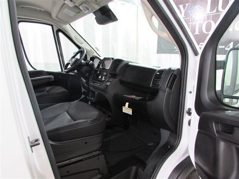 Used 2024 RAM ProMaster 2500 w/ Convenience Group image 56