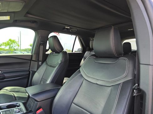 Used 2021 Ford Explorer ST w/ Equipment Group 401A AWD/4WD image 29