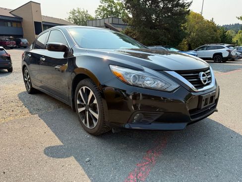 Used 2018 Nissan Altima 2.5 SR FWD image 4