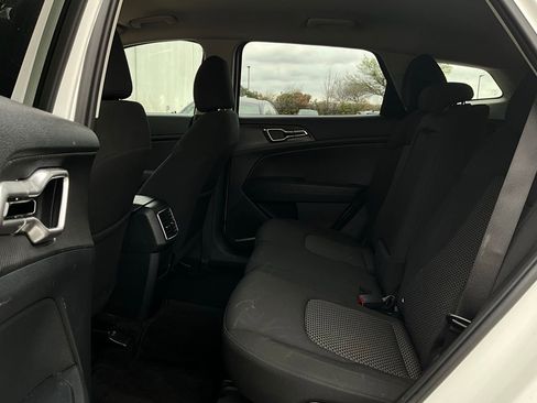 Used 2025 Kia Sportage LX image 11