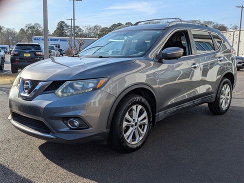 Used 2014 Nissan Rogue SV w/ SV Premium Package image 7