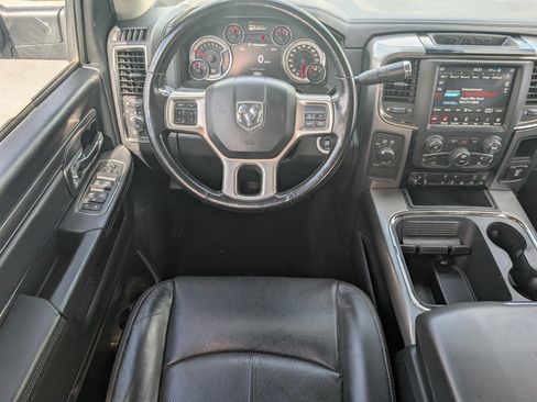 Used 2018 RAM 2500 Laramie w/ Sport Appearance Group AWD/4WD image 10