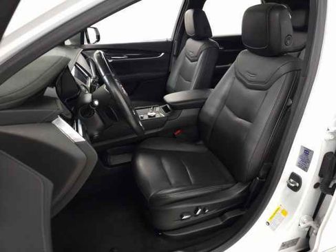 Used 2021 Cadillac XT5 Premium Luxury w/ LPO, Floor Liner Package image 18