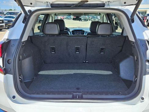 Used 2024 GMC Terrain SLT FWD image 26