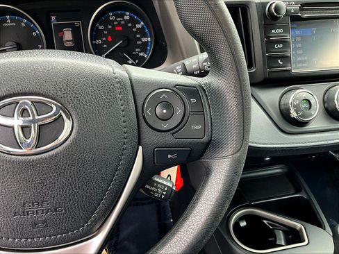 Used 2018 Toyota RAV4 LE w/ All Weather Liner Package AWD/4WD image 10