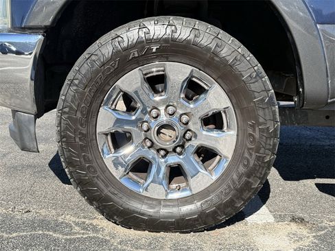 Used 2017 Ford F250 Lariat w/ Lariat Ultimate Package image 9