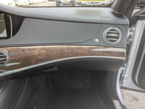 Used 2016 Mercedes-Benz S 550 4MATIC Sedan image 36