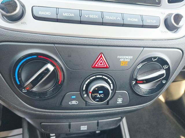 Used 2020 Hyundai Accent SE FWD image 23