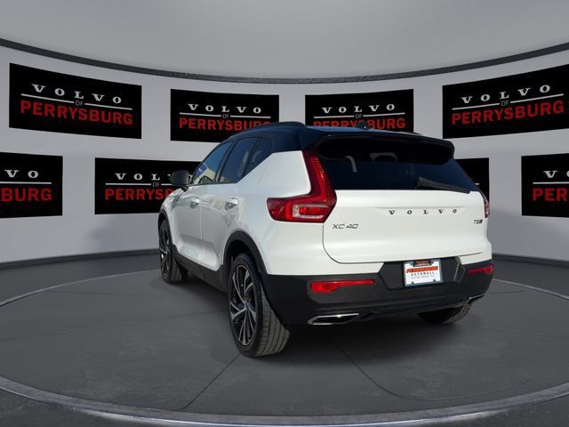 Used 2020 Volvo XC40 T5 R-Design w/ Protection Package AWD/4WD image 6