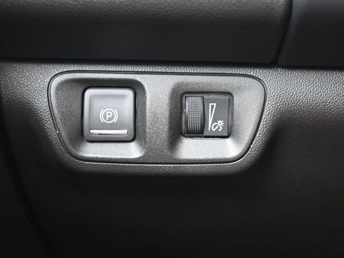 Used 2023 GMC Acadia SLT AWD/4WD image 18