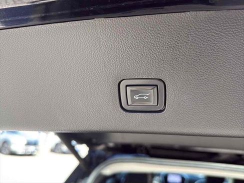 Used 2020 Chevrolet Traverse Premier w/ Redline Edition image 34