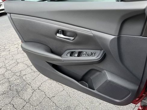 Certified 2021 Nissan Sentra SV FWD image 25