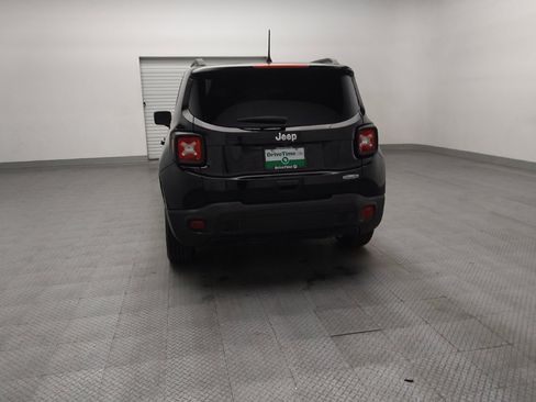 Used 2020 Jeep Renegade Latitude w/ Safety & Security Group II FWD image 6