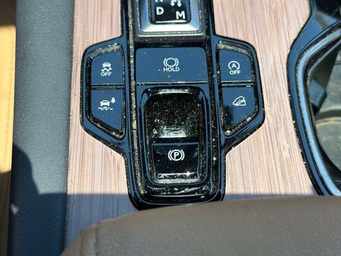 Used 2023 Lexus RX 350 Premium w/ Accessory Package AWD/4WD image 33