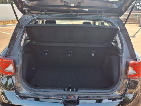 Used 2025 Hyundai Venue SEL FWD image 23