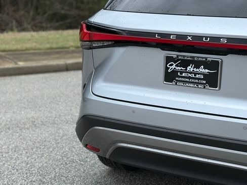 Certified 2025 Lexus RX 350 Premium w/ Accessory Package image 13