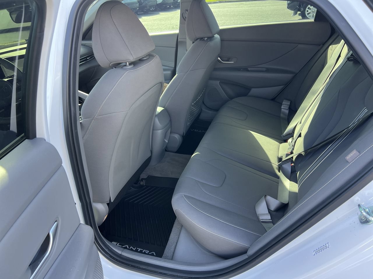 Used 2024 Hyundai Elantra SEL w/ Convenience Package FWD image 32