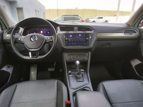 Used 2019 Volkswagen Tiguan SEL FWD image 12