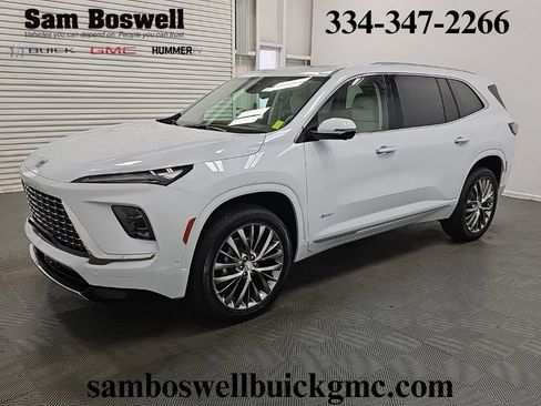New 2026 Buick Enclave Avenir w/ Super Cruise Package FWD image 4