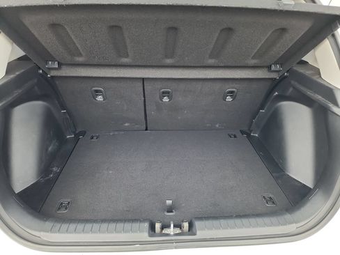 Used 2024 Hyundai Venue SEL FWD image 40