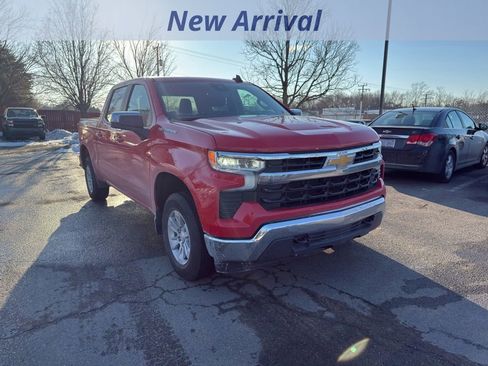 Certified 2025 Chevrolet Silverado 1500 LT image 2