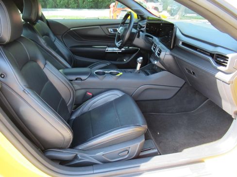 Used 2024 Ford Mustang Premium RWD image 10