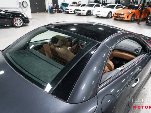 Used 2011 Mercedes-Benz SL 550 image 16