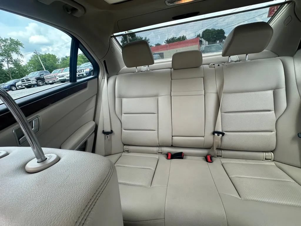 Used 2016 Mercedes-Benz E 350 Sedan w/ Premium Package image 15