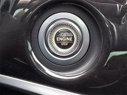 Used 2019 Mercedes-Benz S 560 Sedan image 20