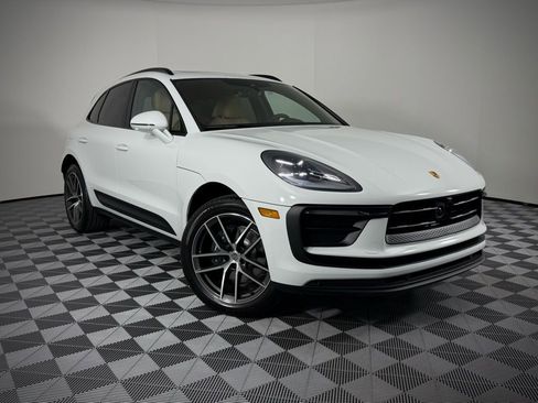 New 2026 Porsche Macan image 6